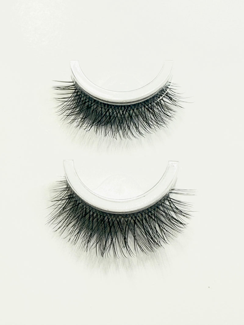 Self-Adhesive Seamless Glam Lashes | Limited Holiday Collection