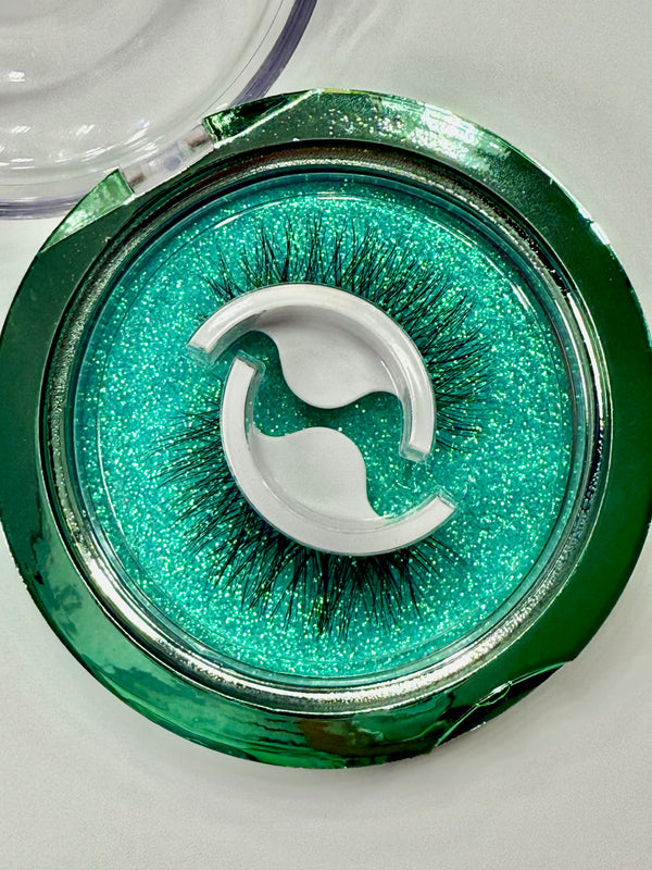 Self-Adhesive Seamless Glam Lashes | Limited Holiday Collection